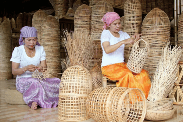 Nâng tầm giá trị tre trúc, mở sinh kế bền vững cho phụ nữ Khmer