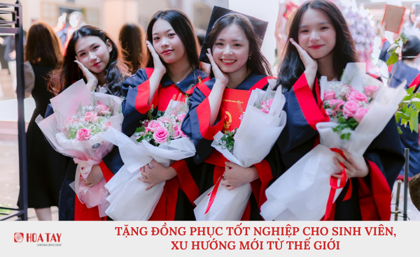 Tặng Đồng Phục Tốt Nghiệp Cho Sinh Viên, Xu Hướng Mới Từ Thế Giới
