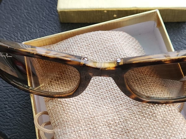 kính mát hàng hiệu Rayban 4105 RB tròng đồi mồi đẹp