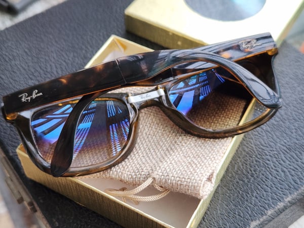 kính mát hàng hiệu Rayban 4105 RB tròng đồi mồi đẹp