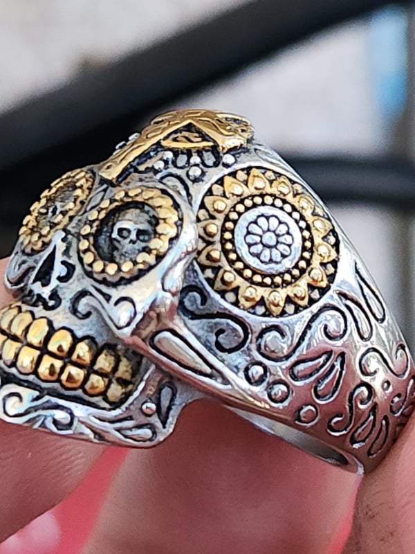 nhẫn mỹ xưa Gothic kiểu đầu lâu và hoa