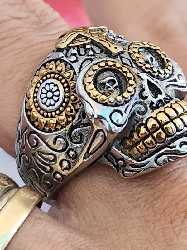 nhẫn mỹ xưa Gothic kiểu đầu lâu và hoa
