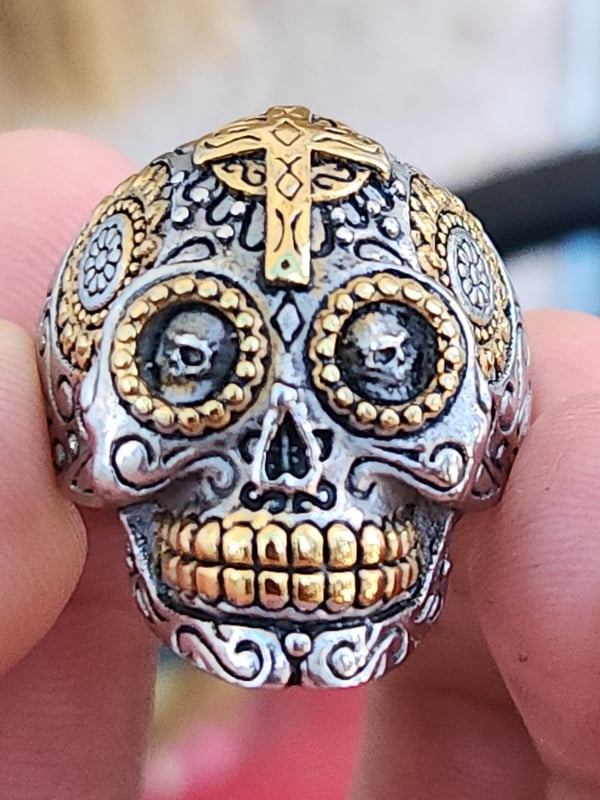 nhẫn mỹ xưa Gothic kiểu đầu lâu và hoa