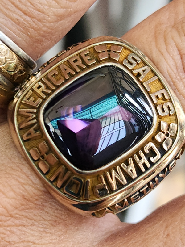 nhẫn mỹ xưa bá cấm vàng jostens aur 3k