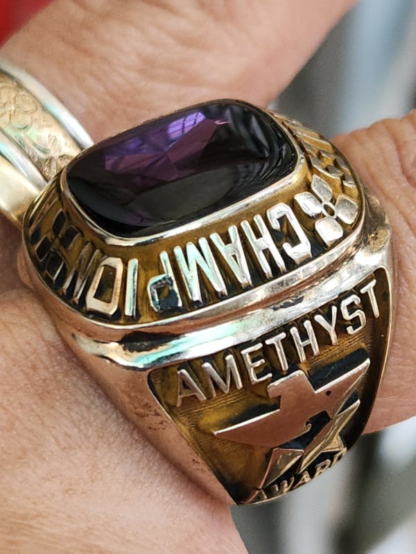 nhẫn mỹ xưa bá cấm vàng jostens aur 3k