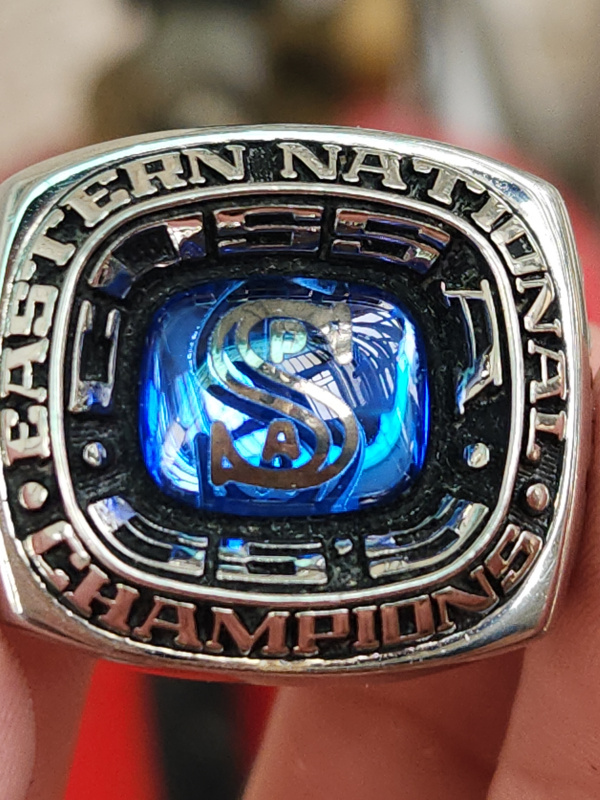 Nhẫn mỹ xưa Champion Jostens LTM 2011