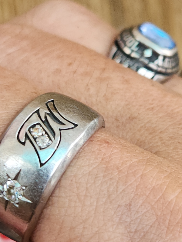 nhẫn mỹ hợp kim đính xoàn thiên nhiên