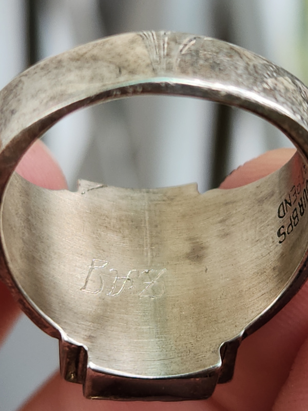 nhẫn mỹ xưa hột gắn logo hãng Balfour bps patpend