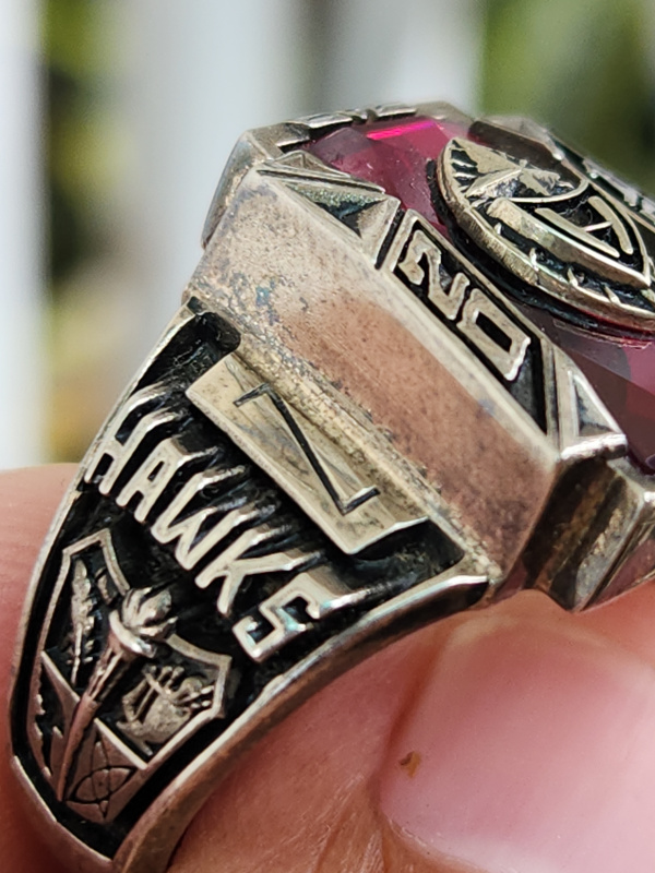 nhẫn mỹ xưa hột gắn logo hãng Balfour bps patpend