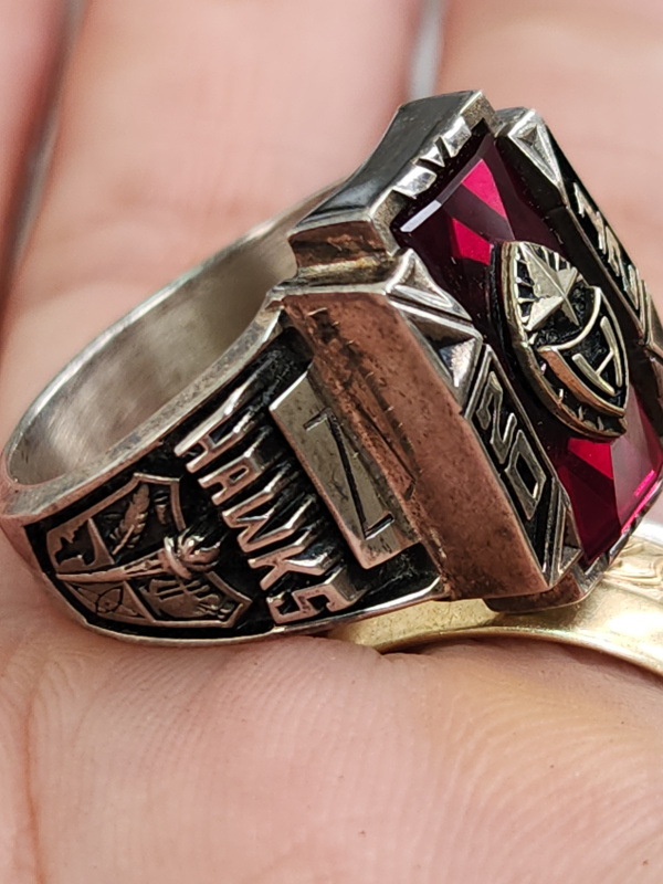 nhẫn mỹ xưa hột gắn logo hãng Balfour bps patpend