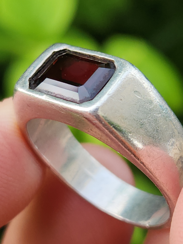 nhẫn nam đá đỏ bạc xưa