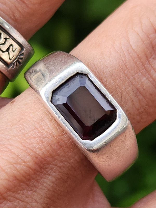 nhẫn nam đá đỏ bạc xưa