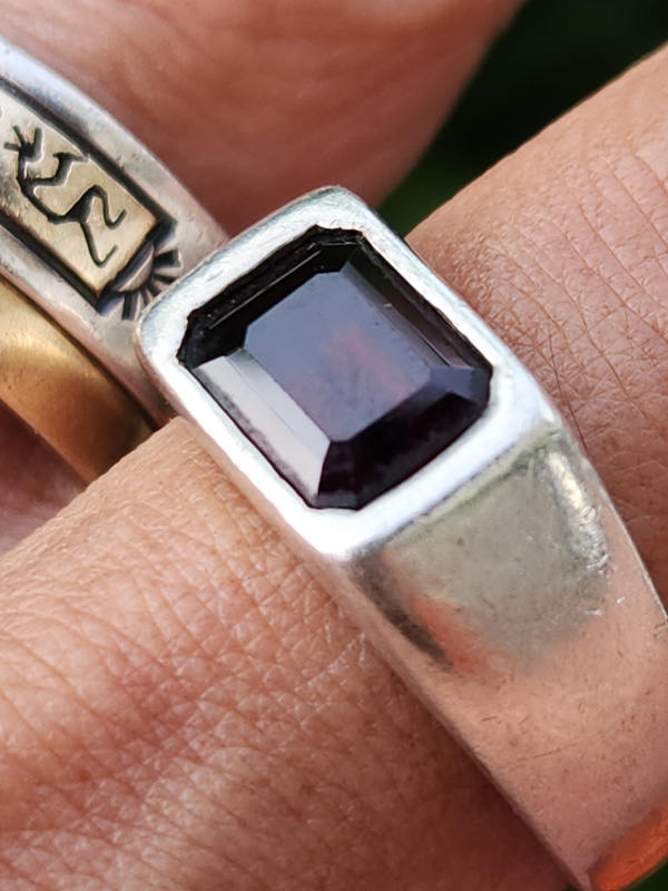 nhẫn nam đá đỏ bạc xưa