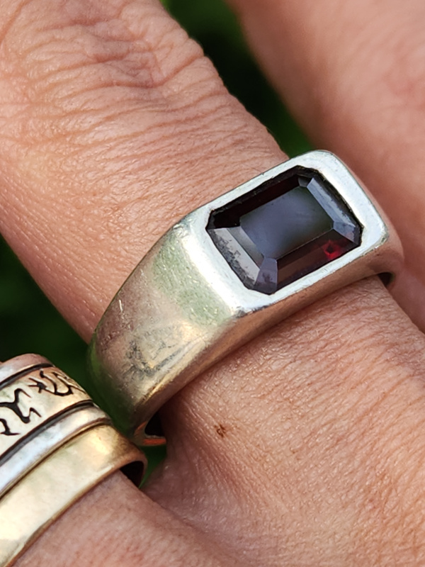 nhẫn nam đá đỏ bạc xưa