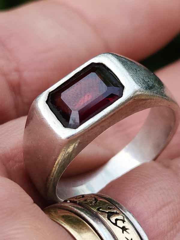 nhẫn nam đá đỏ bạc xưa
