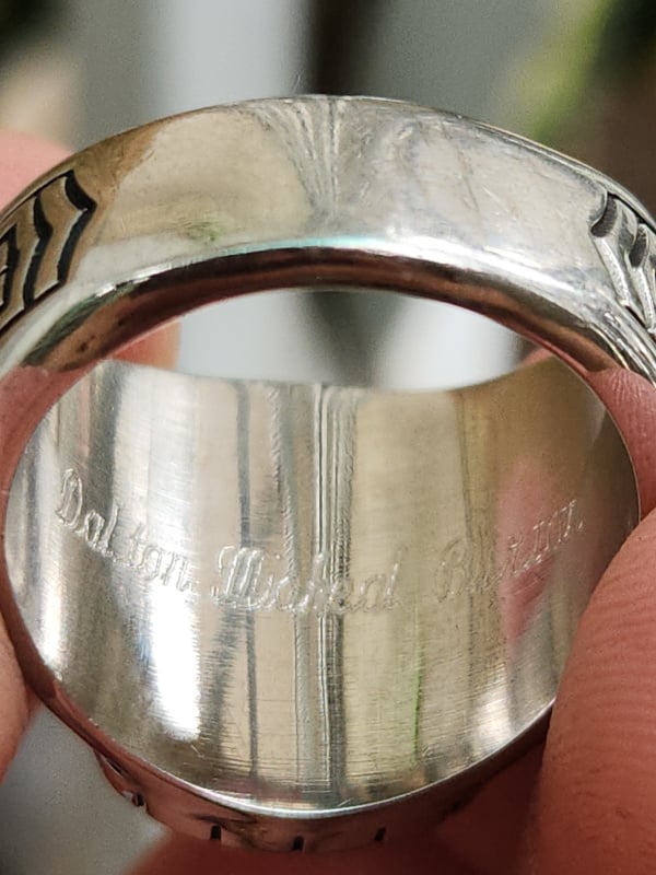 nhẫn mỹ xưa trường dòng công giáo hột đỏ dát vàng