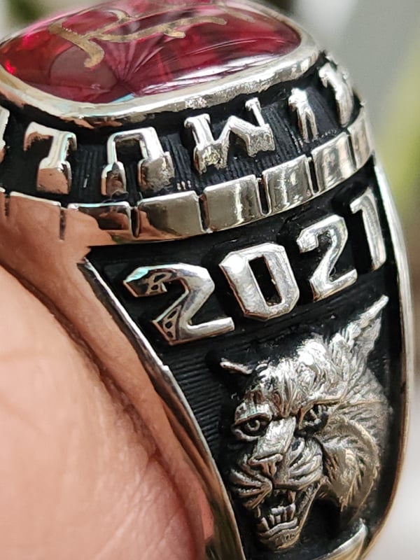 nhẫn mỹ xưa trường dòng công giáo hột đỏ dát vàng