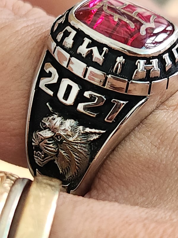 nhẫn mỹ xưa trường dòng công giáo hột đỏ dát vàng