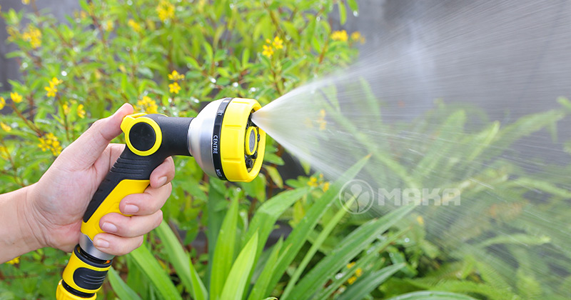 su-dung-voi-tuoi-cam-tay-rivo-rv-n8