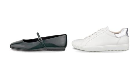 Giày búp bê có quai màu xanh đậm và sneaker ECCO màu trắng