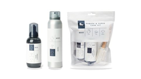 Các chai và bộ sản phẩm chăm sóc giày ECCO