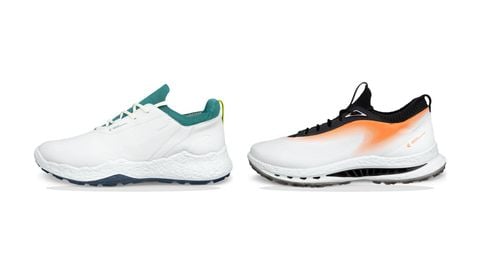 Giày golf trắng gót xanh cạnh mẫu trắng phối đen và cam