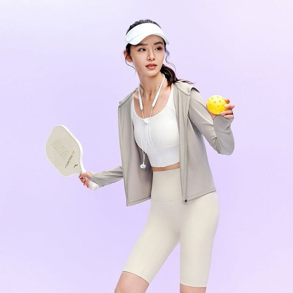 Vợt và bóng pickleball