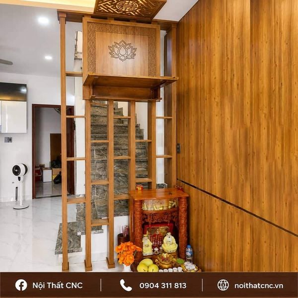 Lam gỗ kết hợp trang thờ treo đẹp cho phòng khách