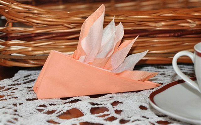 Cách gấp khăn ăn hình thuyền buồm đẹp, độc đáo và ý nghĩa