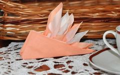 Cách gấp khăn ăn hình thuyền buồm đẹp, độc đáo và ý nghĩa