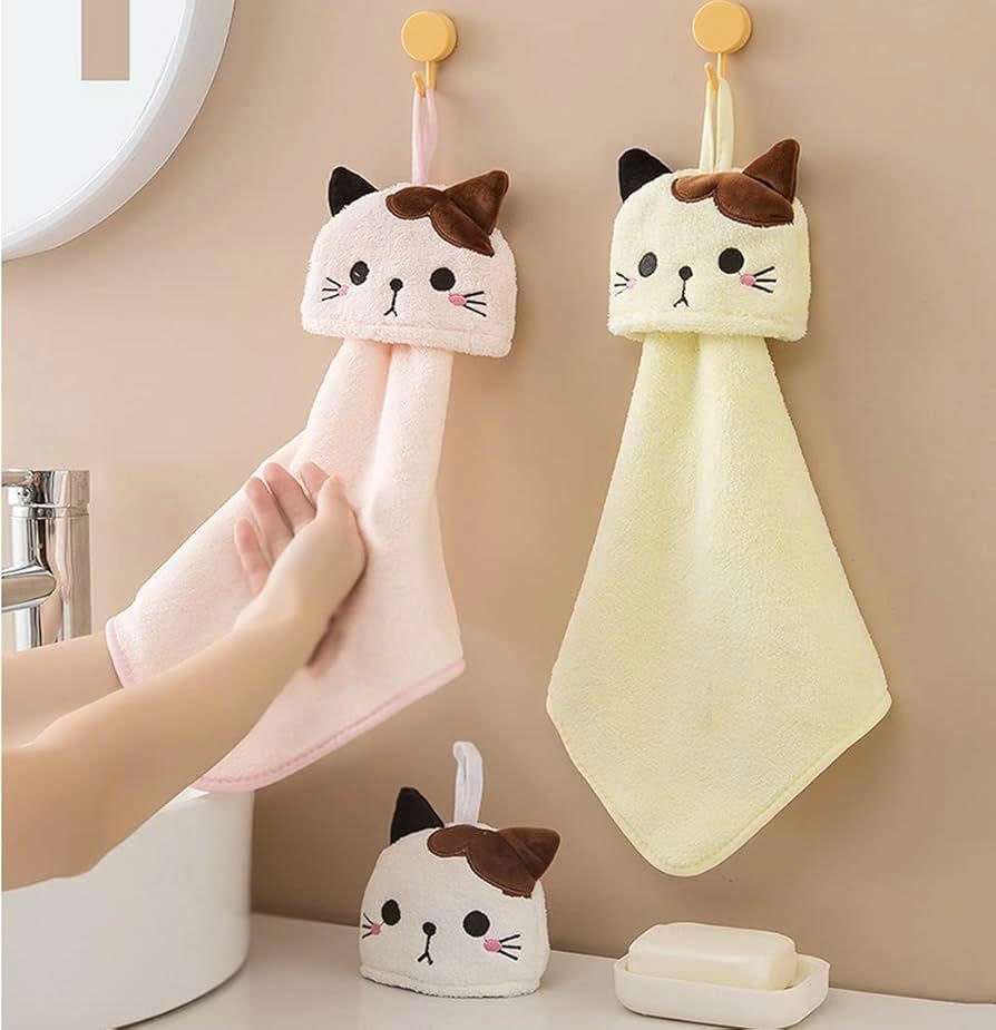 Khăn lau tay có móc treo​​​ là gì? Ưu nhược điểm, bảng giá và ứng dụng