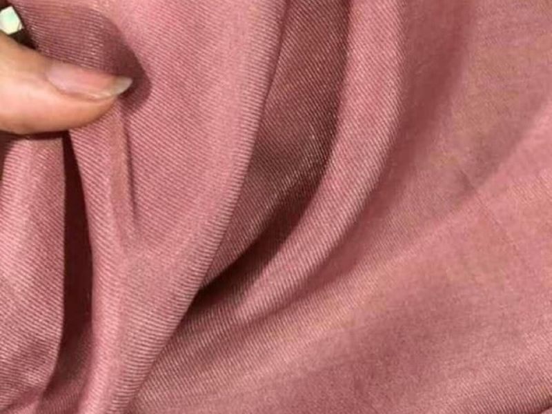 Vải linen lụa là gì? Ưu nhược điểm, bảng giá và ứng dụng