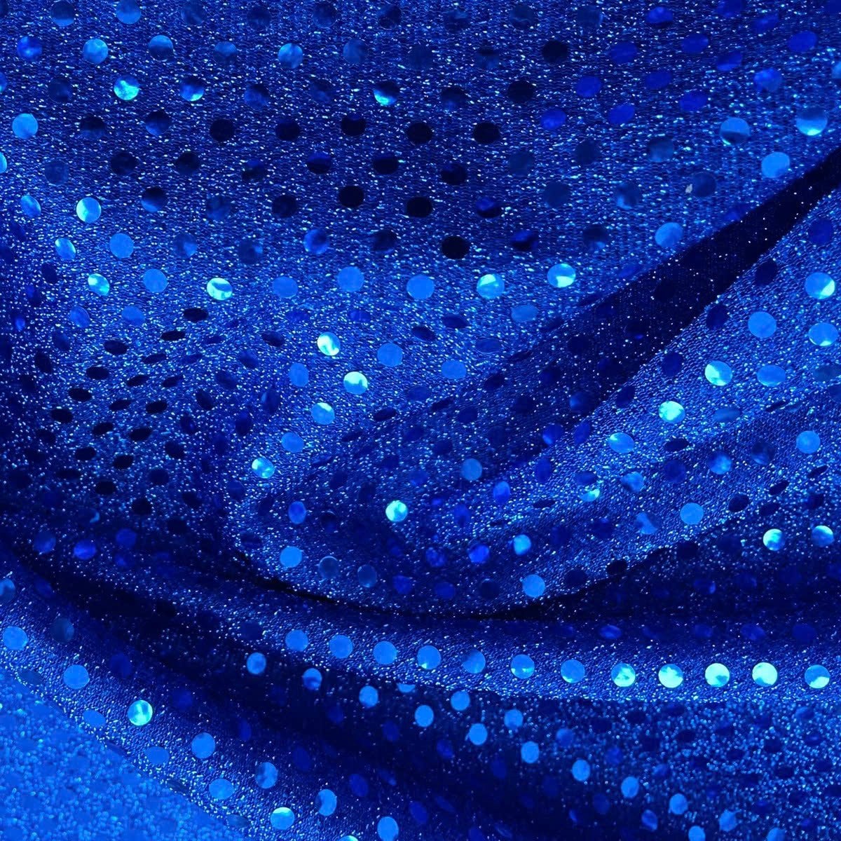 Vải sequin là gì? Ưu nhược điểm, bảng giá và ứng dụng
