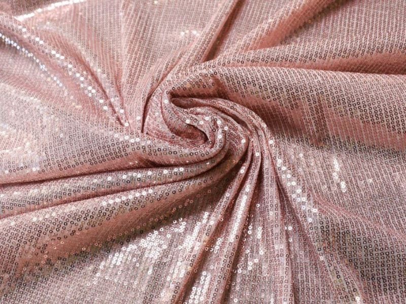 Vải kim tuyến là gì? Phân loại, ưu nhược điểm và ứng dụng