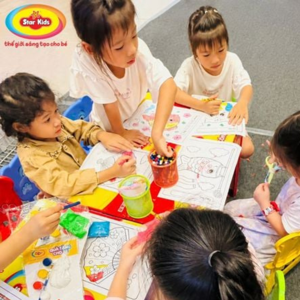 Đồ Chơi Thủ Công Star Kids Giúp Bé Phát Triển Kỹ Năng Vận Động Tinh Như Thế Nào?