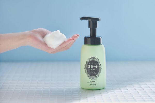 Sữa rửa mặt tạo bọt Rosette Smooth Wash thu nhỏ lỗ chân lông 4901696500651