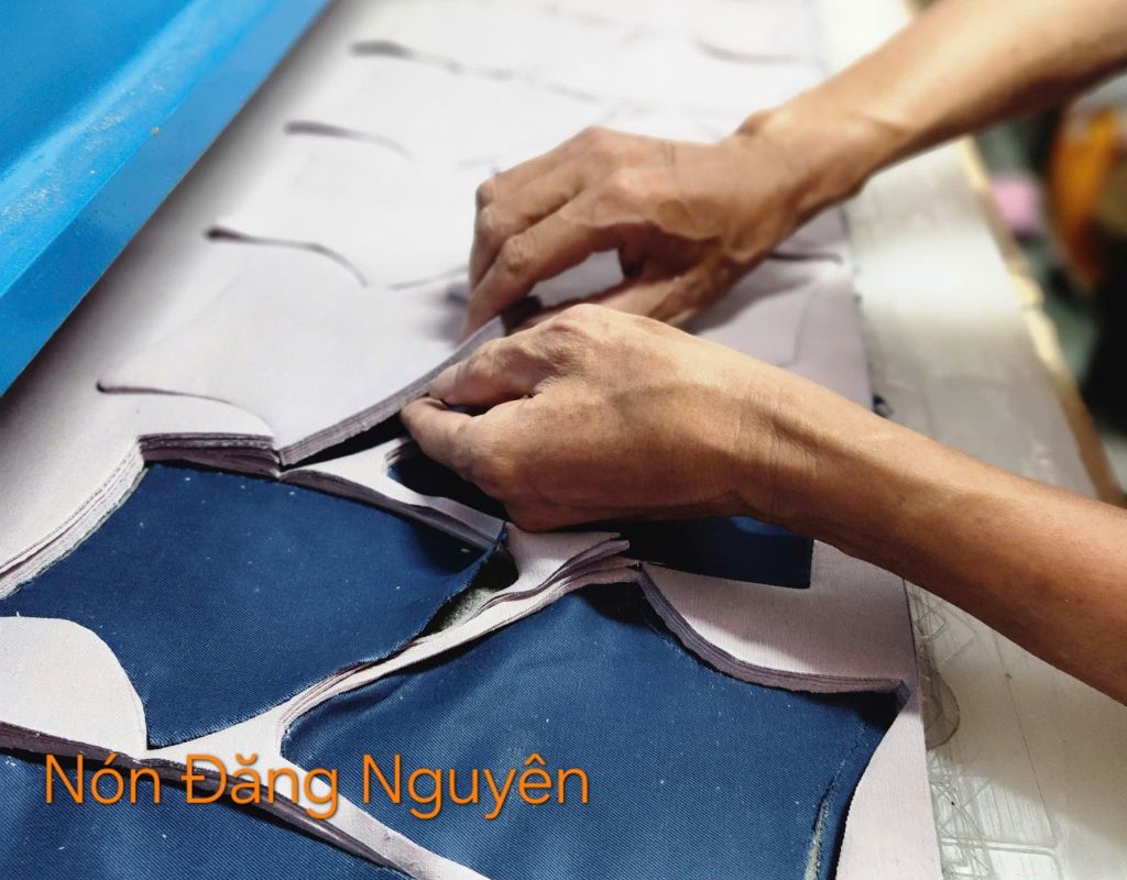 May Nón Số Lượng Ít Từ 50 Cái