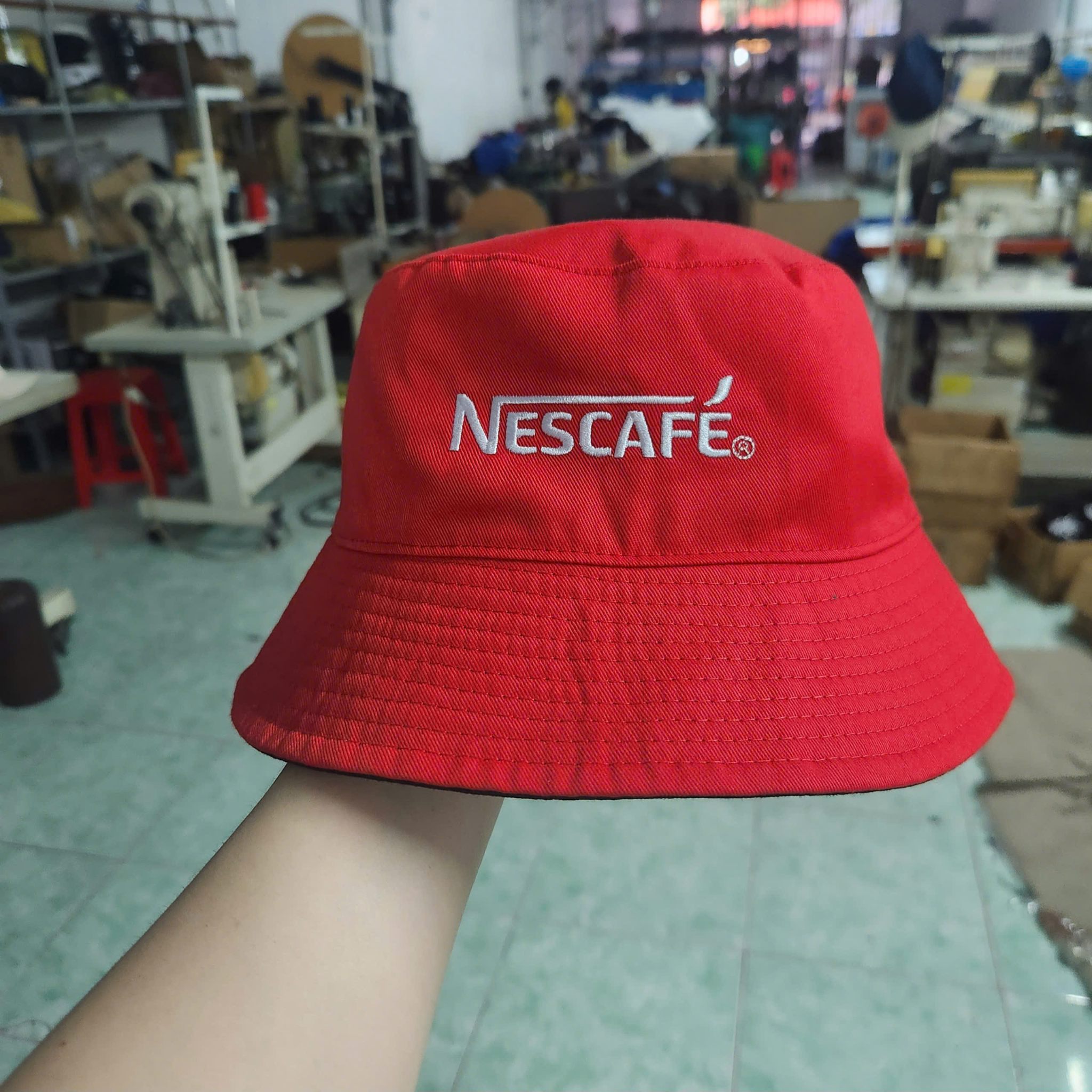 Nón Bucket (Nón Tai Bèo) Là Gì? Đặc Điểm & Ứng Dụng Thực Tế