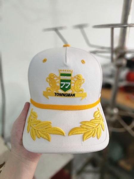 nón lưỡi trai 5 múi