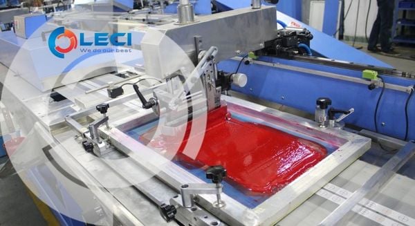 Máy in lụa tự động: Giải pháp cho sản xuất công nghiệp