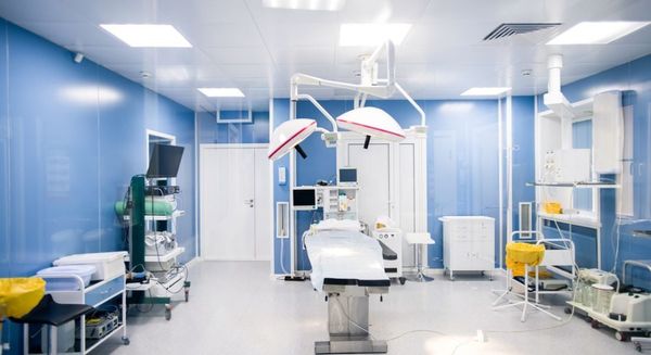 Tia cực tím trong phòng mổ - Giải pháp khử khuẩn an toàn