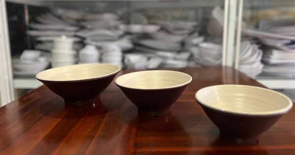 Tô Xoắn Nhám Nâu 2 Màu&nbsp;3 Size Phù Hợp Nhiều Nhu Cầu Sử Dụng