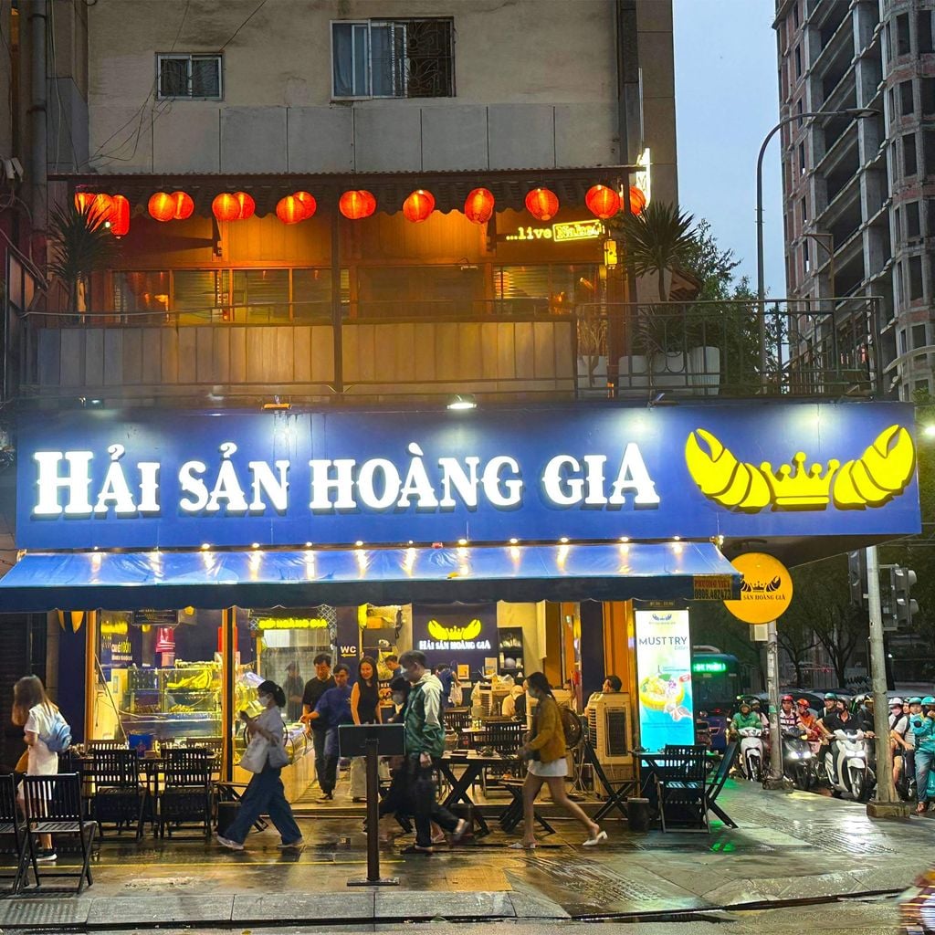 HẢI SẢN HOÀNG GIA 37 LÝ TỰ TRỌNG (QUẬN 1): NHÀ HÀNG HẢI SẢN NGAY TRUNG TÂM, MỞ ĐẾN NỬA ĐÊM