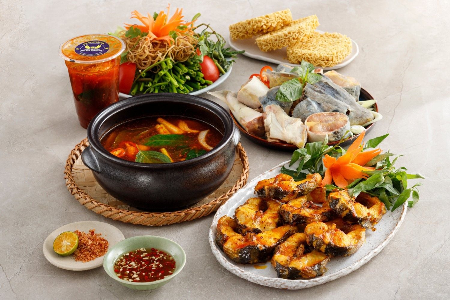 Lẩu C&aacute; tầm