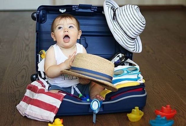 Checklist 10 món đồ dùng khi đưa trẻ sơ sinh ra ngoài chơi lần đầu