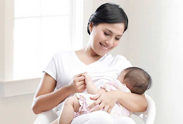Khi nào nên cai sữa cho bé và làm thế nào để bé dễ thích nghi