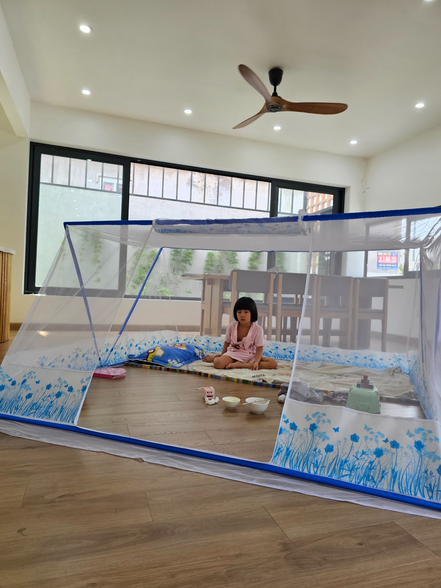 Ngủ Một Mình Trên Sàn Dùng Màn Chống Muỗi Nào Phù Hợp?