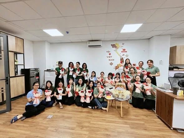 King Elong Chúc Mừng Ngày Phụ Nữ Việt Nam 20/10