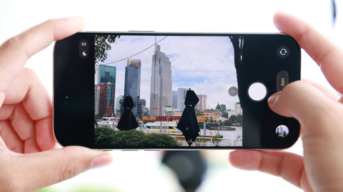 Camera selfie iPhone 17 mạnh mẽ thế nào? Trải nghiệm thực tế