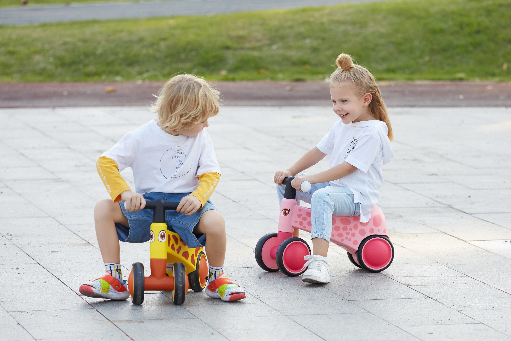 xe chòi chân cho bé kick'n'roll 03